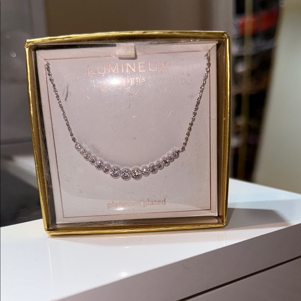 Silver Graduated Stone Necklace Elegant Jewelry